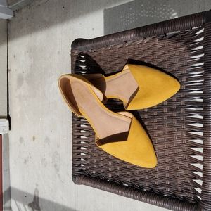 Old Navy point toe flags